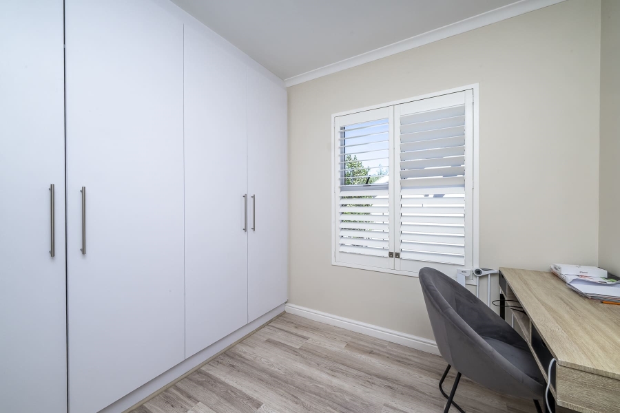 4 Bedroom Property for Sale in Pinehurst Western Cape